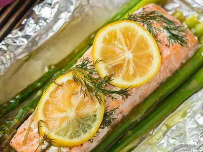 Salmon Asparagus Foil Bake