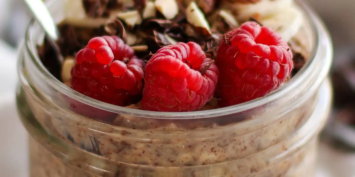 Almond Chocolate Overnight Oats