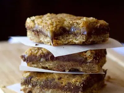 Chocolate Caramel Oatmeal Bars