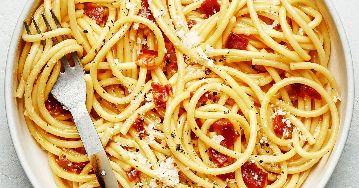 Pasta Carbonara with prosciutto