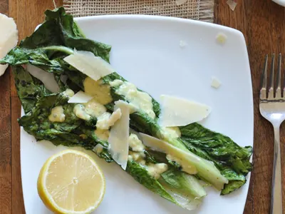 Broiled Rosemary Romaine Salad