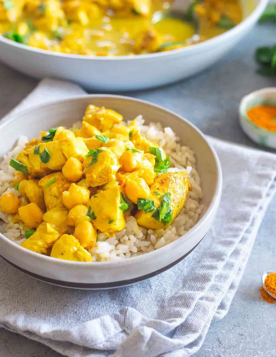 Skillet Turmeric Chicken