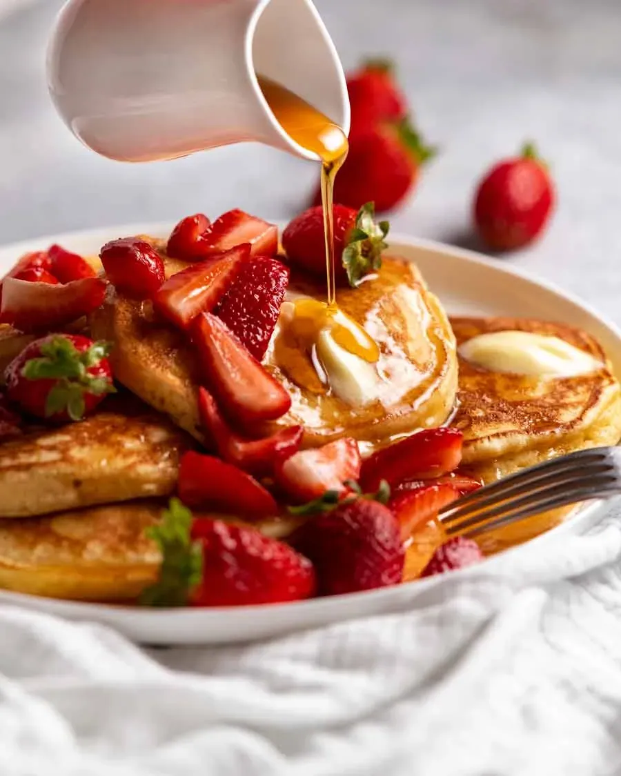 Ricotta Strawberry Pancakes