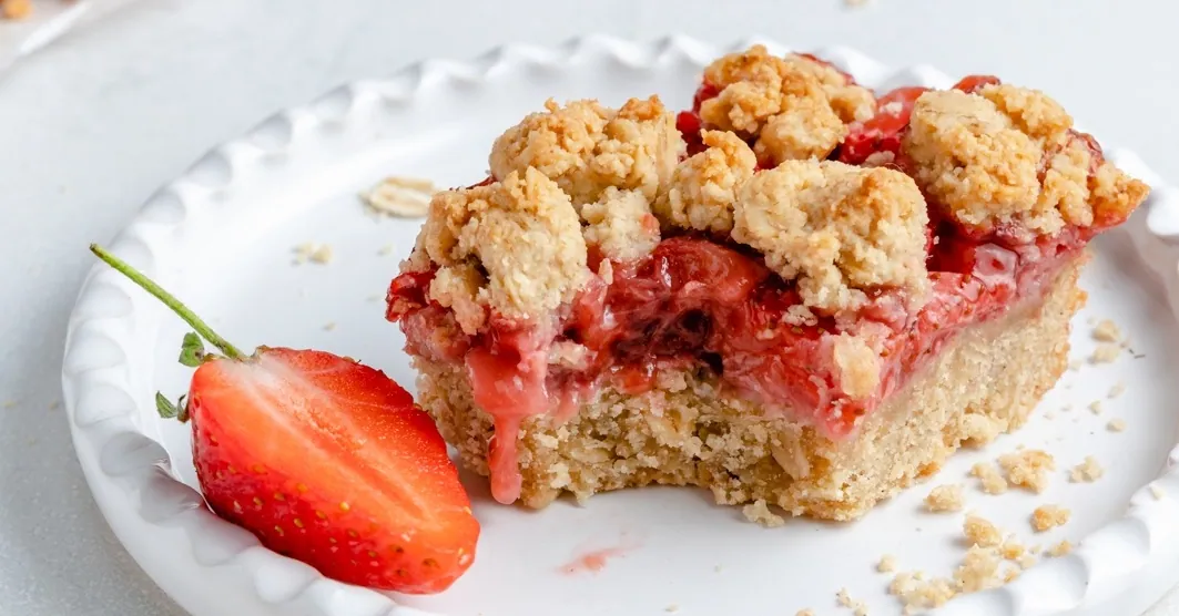 Strawberry Crumble Bars