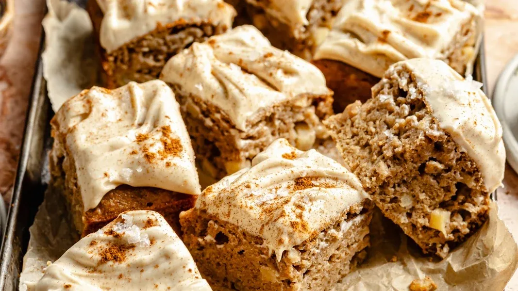 Apple Snacking Cake