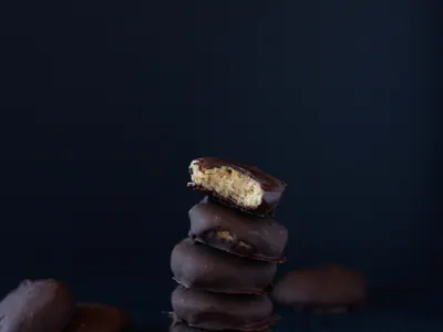 Raw Peanut Butter Patties