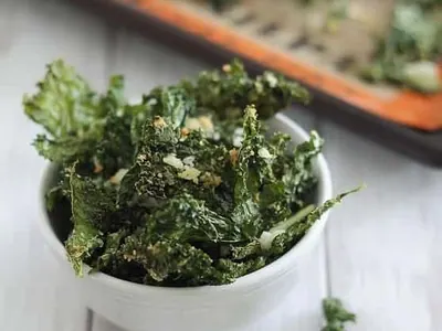Coconut Garlic Kale Chips
