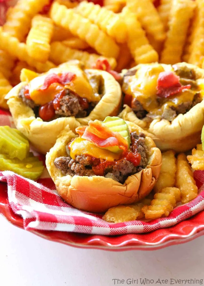 Muffin Tin Cheeseburgers