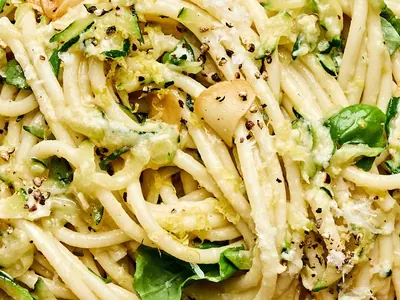 Simple Zucchini Pasta