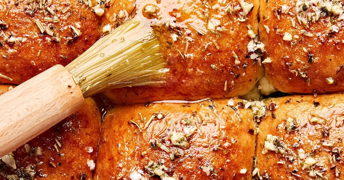 Herbed Rhodes Rolls