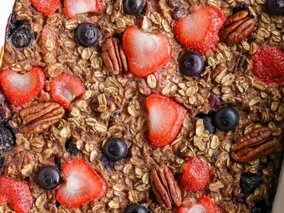 Baked Berry Pecan Oatmeal