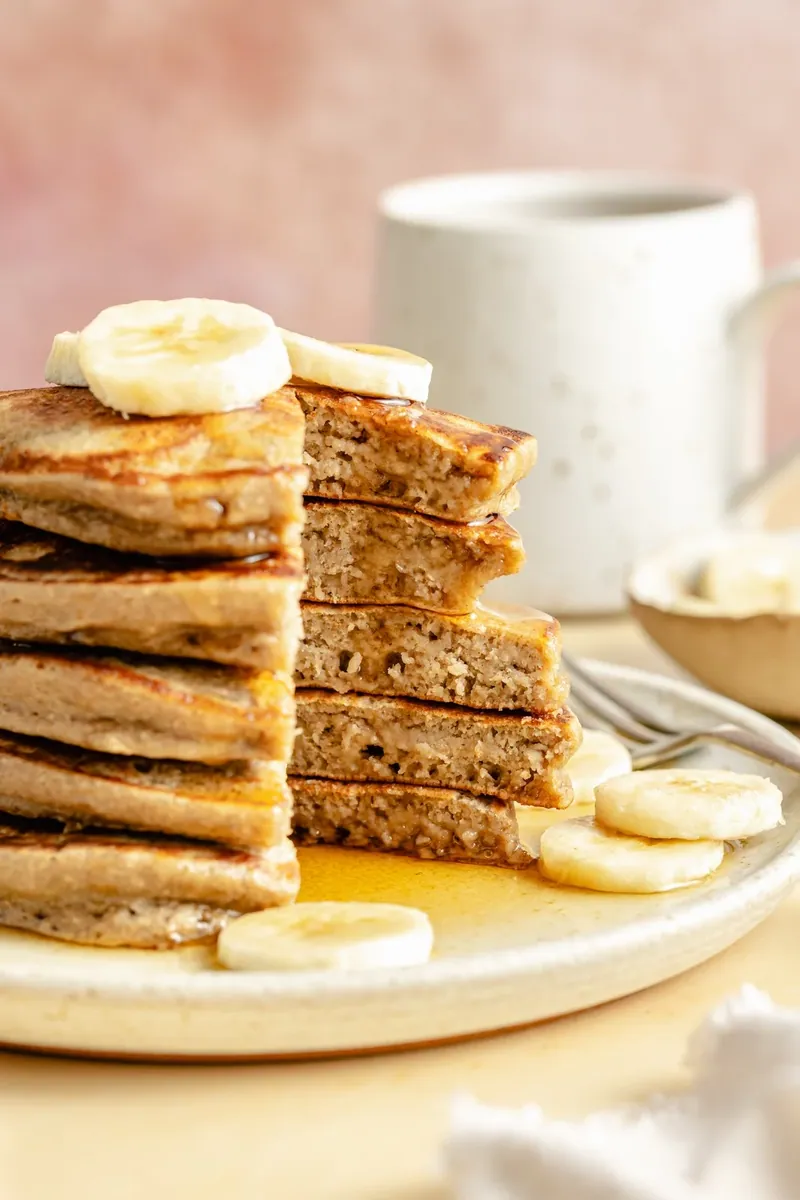 Banana Oatmeal Pancakes