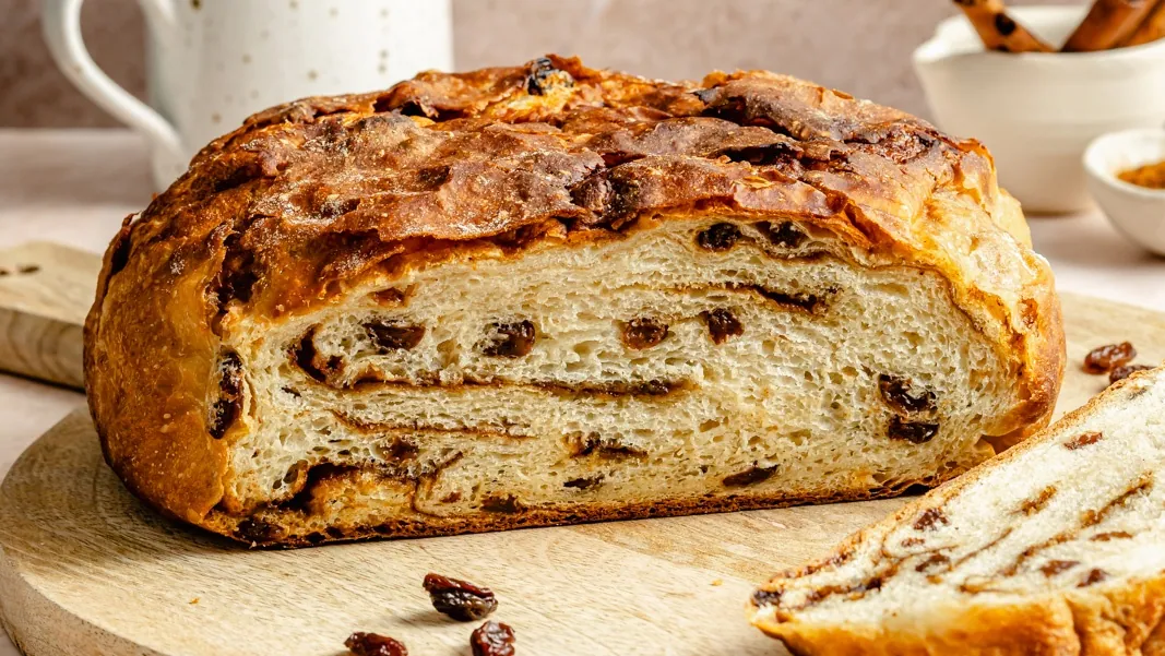 Cinnamon Raisin Swirl Bread