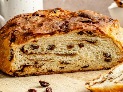 Cinnamon Raisin Swirl Bread