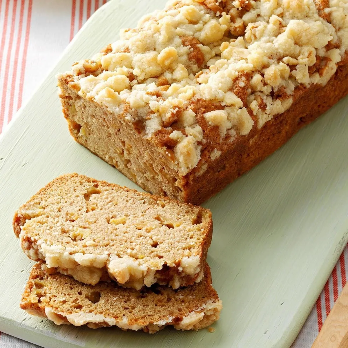 Apple Cinnamon Bread