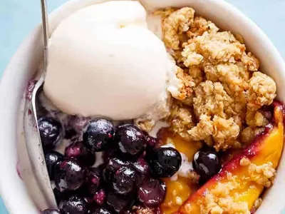 Mango Blueberry Crumble