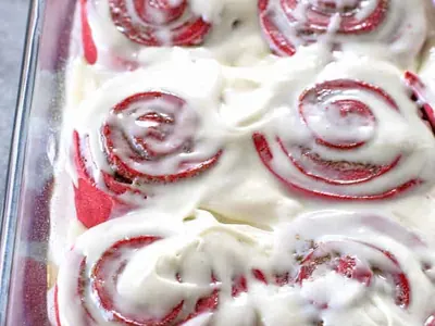 Red Velvet Cinnamon Rolls
