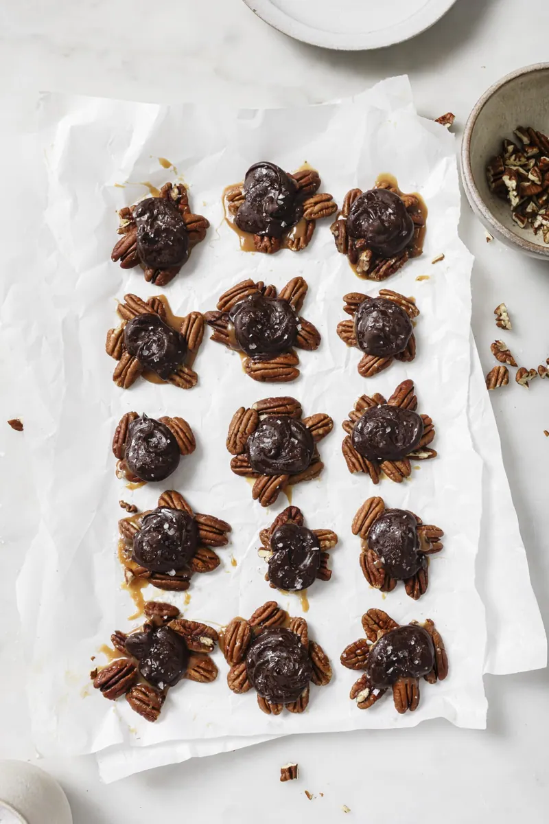 Chocolate Caramel Turtles