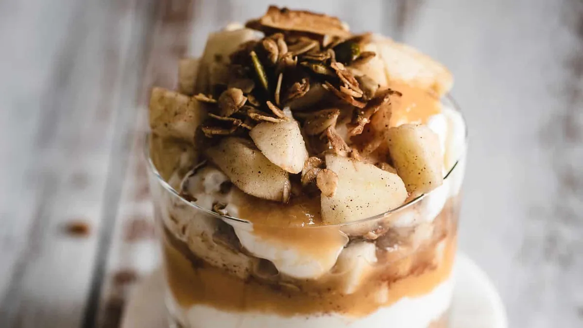 Apple Cinnamon Yogurt Parfaits