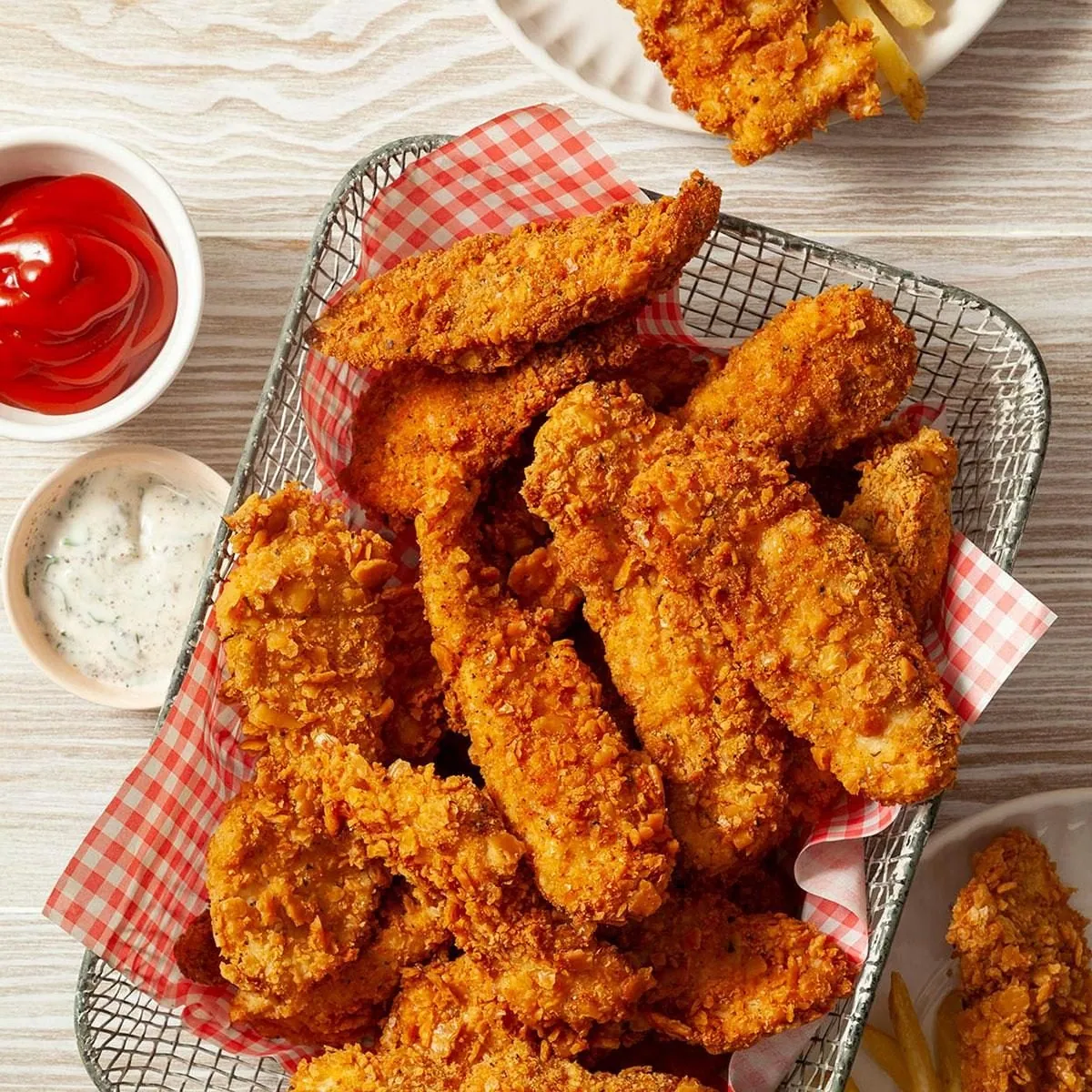 Crispy Chicken Strips with crackers