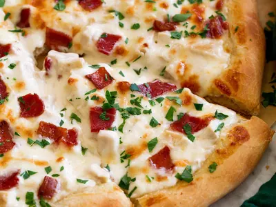 Chicken Alfredo Pizza