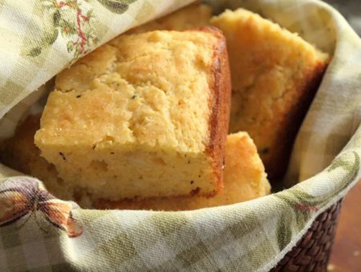 Cheddar Thyme Cornbread