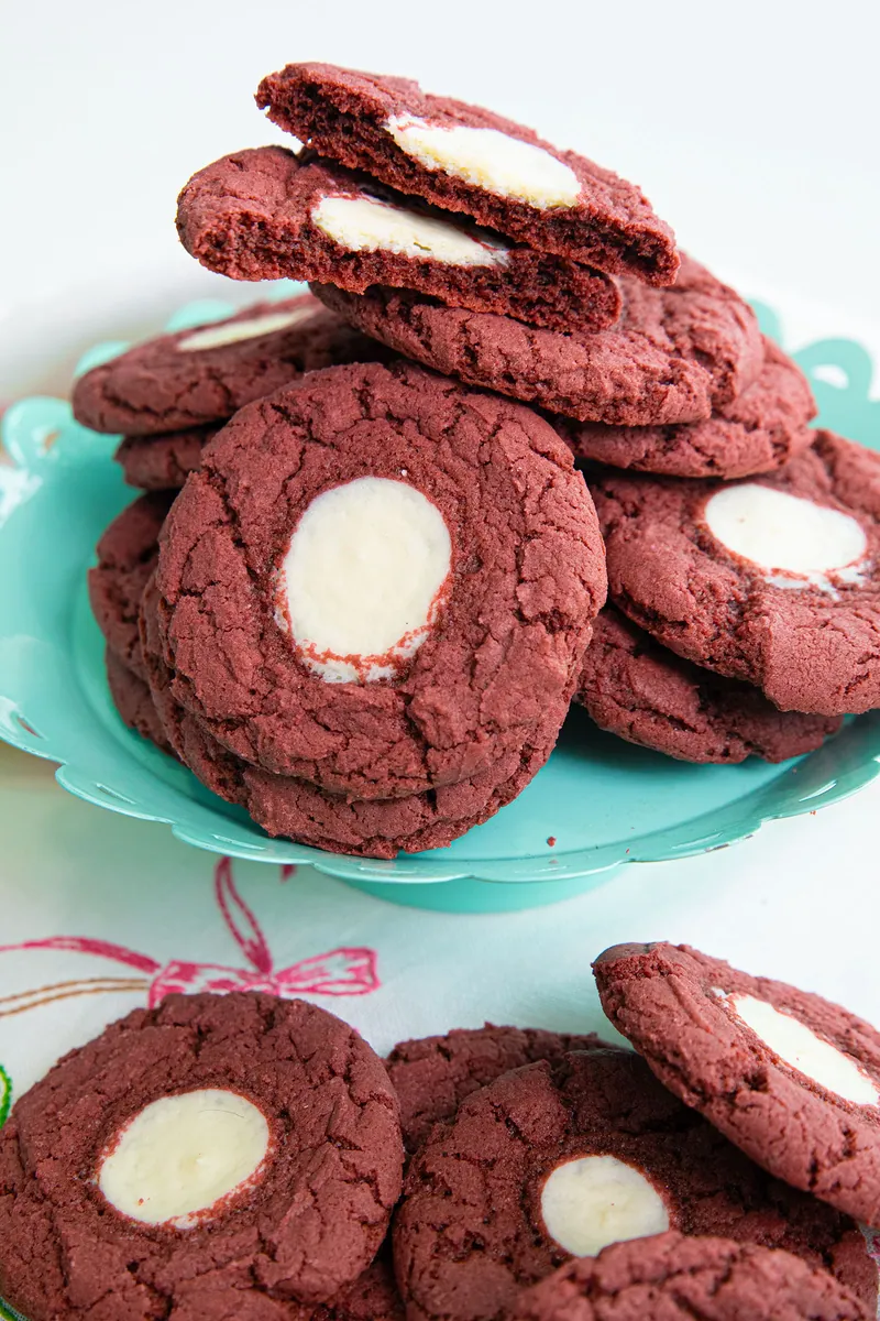 Red Velvet Cheesecake Cookies