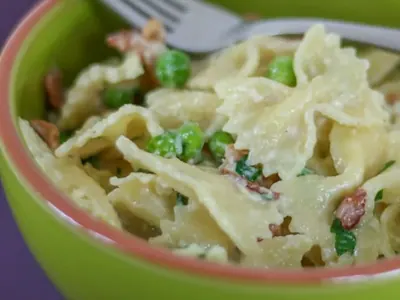 Creamy Farfalle with Peas