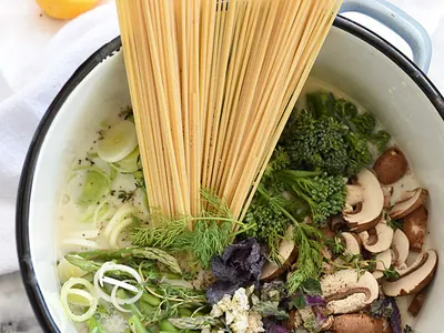 One-Pot Pasta Primavera