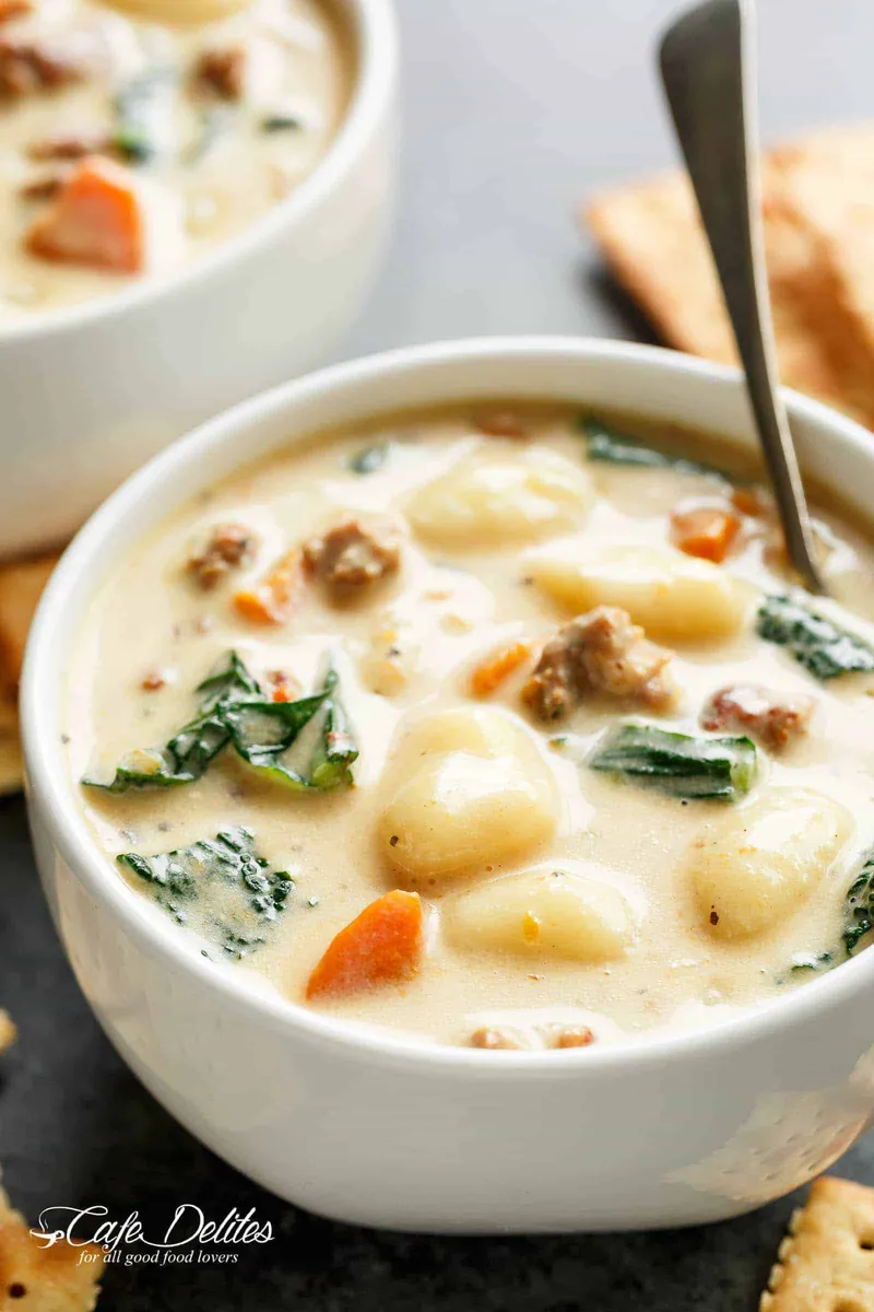 Slow Cooker Gnocchi Sausage Kale Soup