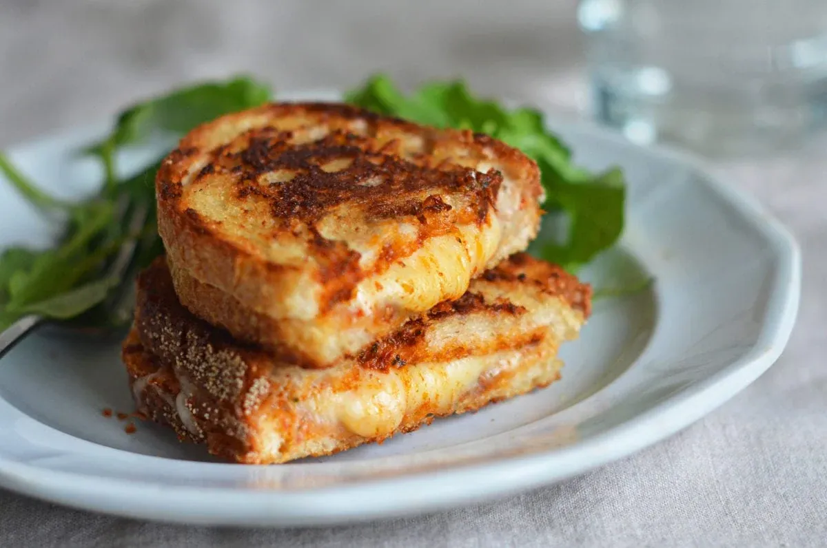 Sun-Dried Tomato Grilled Cheese
