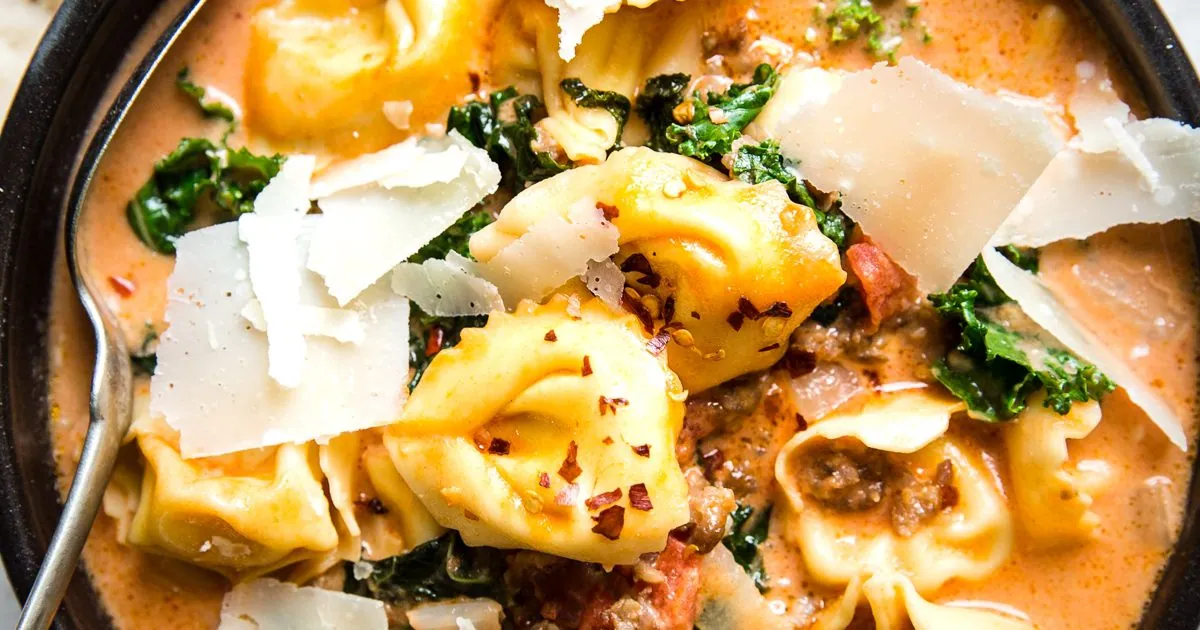 Creamy Tortellini Soup (6 servings)