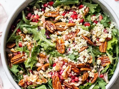 Pomegranate Gorgonzola Green Salad
