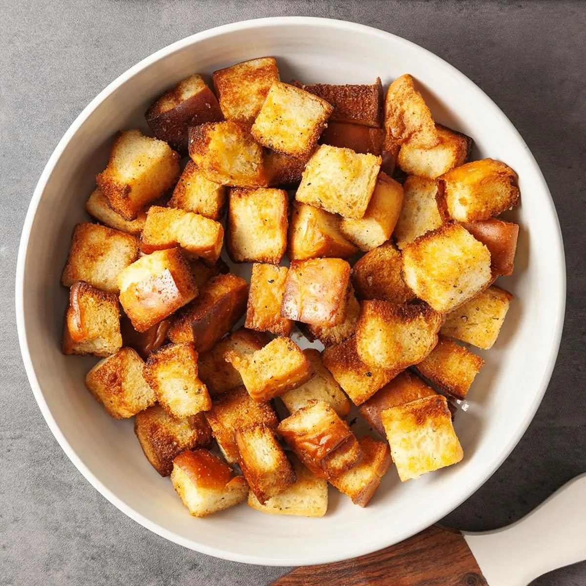 Sweet Roll Croutons