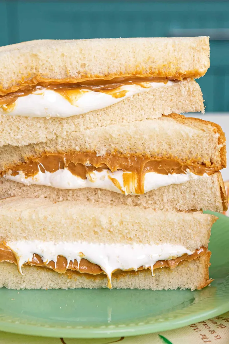 Peanut Butter Marshmallow Sandwich
