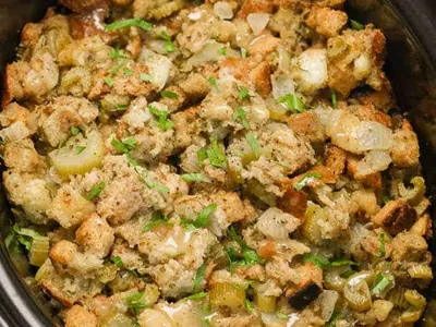Slow Cooker Stuffing