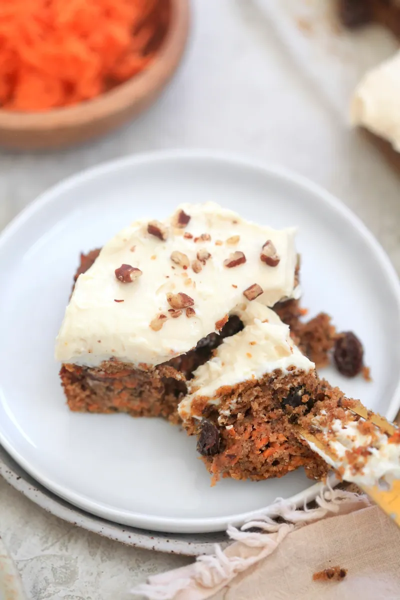 Carrot Cake (12 servings)