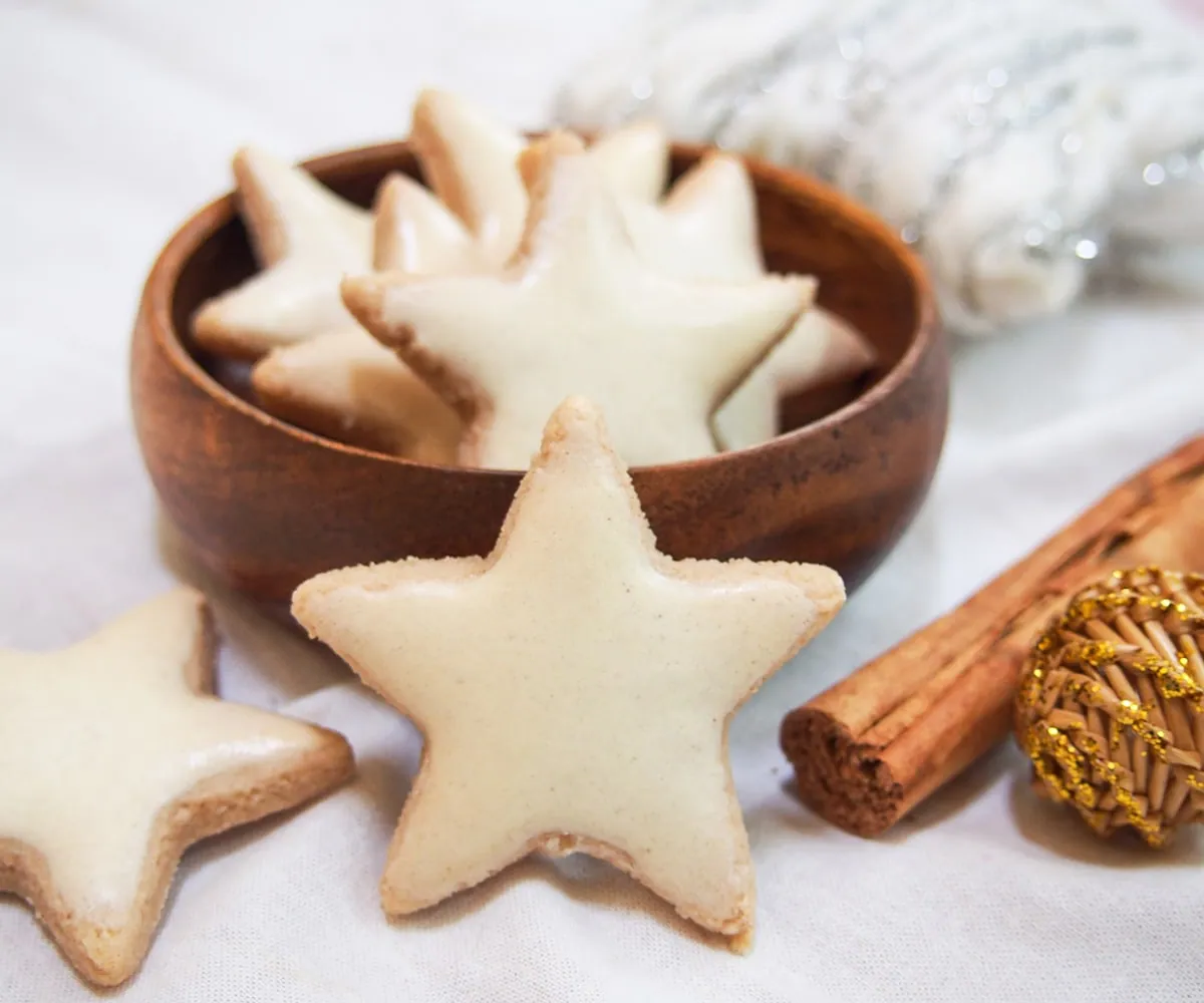 Cinnamon Almond Cookies