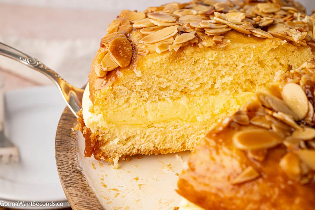 Bee Sting Cake