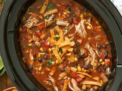 Slow Cooker Tortilla Soup
