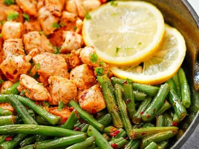 Spicy Green Bean Chicken Skillet