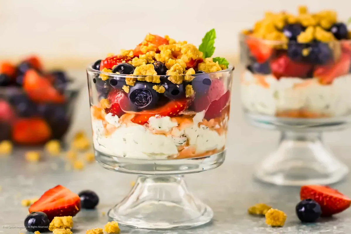 Berry Yogurt Parfaits