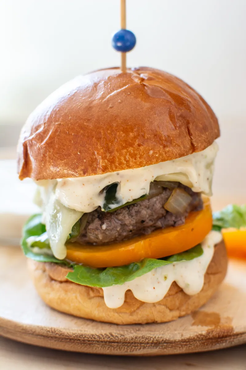 Green Chile Cheeseburgers