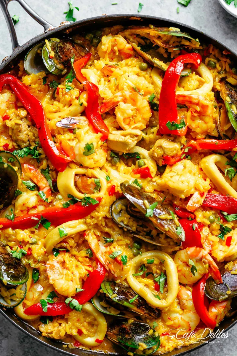 Spanish Chicken Seafood Paella