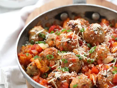 Spicy Tomato Apricot Sauce