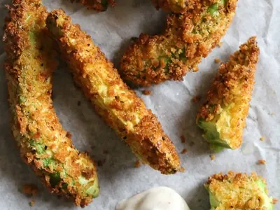 Avocado Fries with Chili Lime Sauce