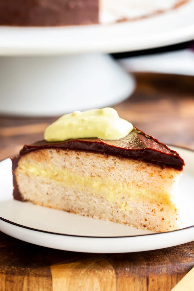 Boston Cream Pie Cake