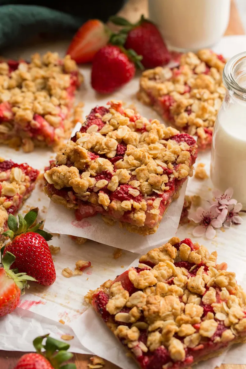Strawberry Oatmeal Bars