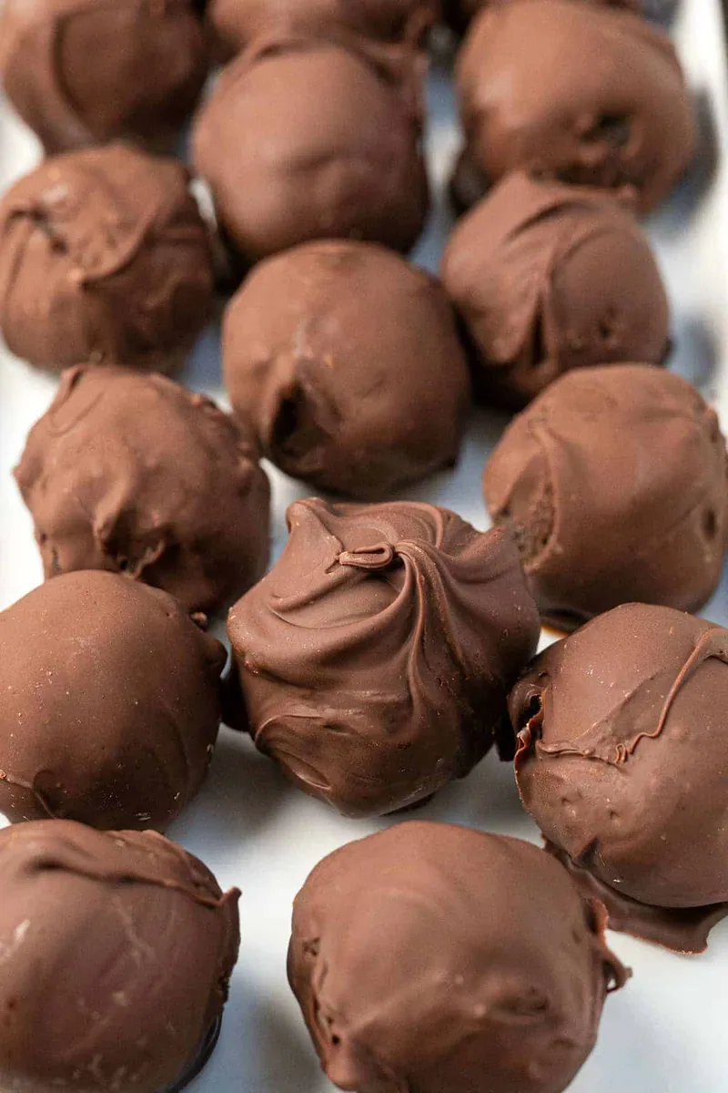 Oreo Cream Cheese Balls