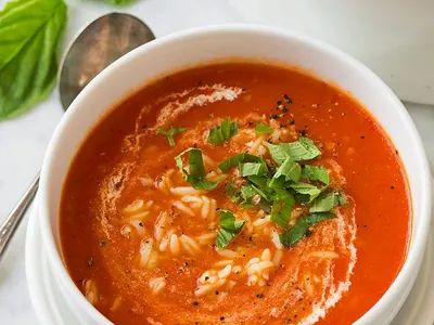 Roasted Pepper Tomato Orzo Soup